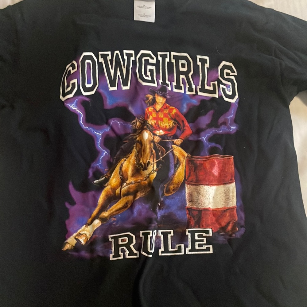 Cowgirls Rule Graphic Tee